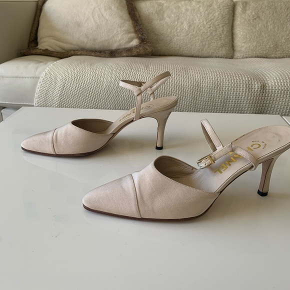 Chanel beige high heels - Picture 2 of 7